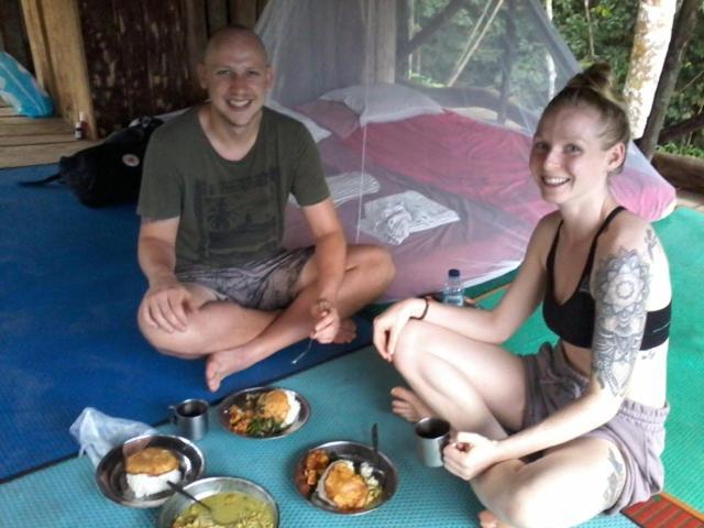 Orangutantreksumatra & Lovely Jungle Lodge Only Book If You Are Treking With Us Bukit Lawang Zimmer foto