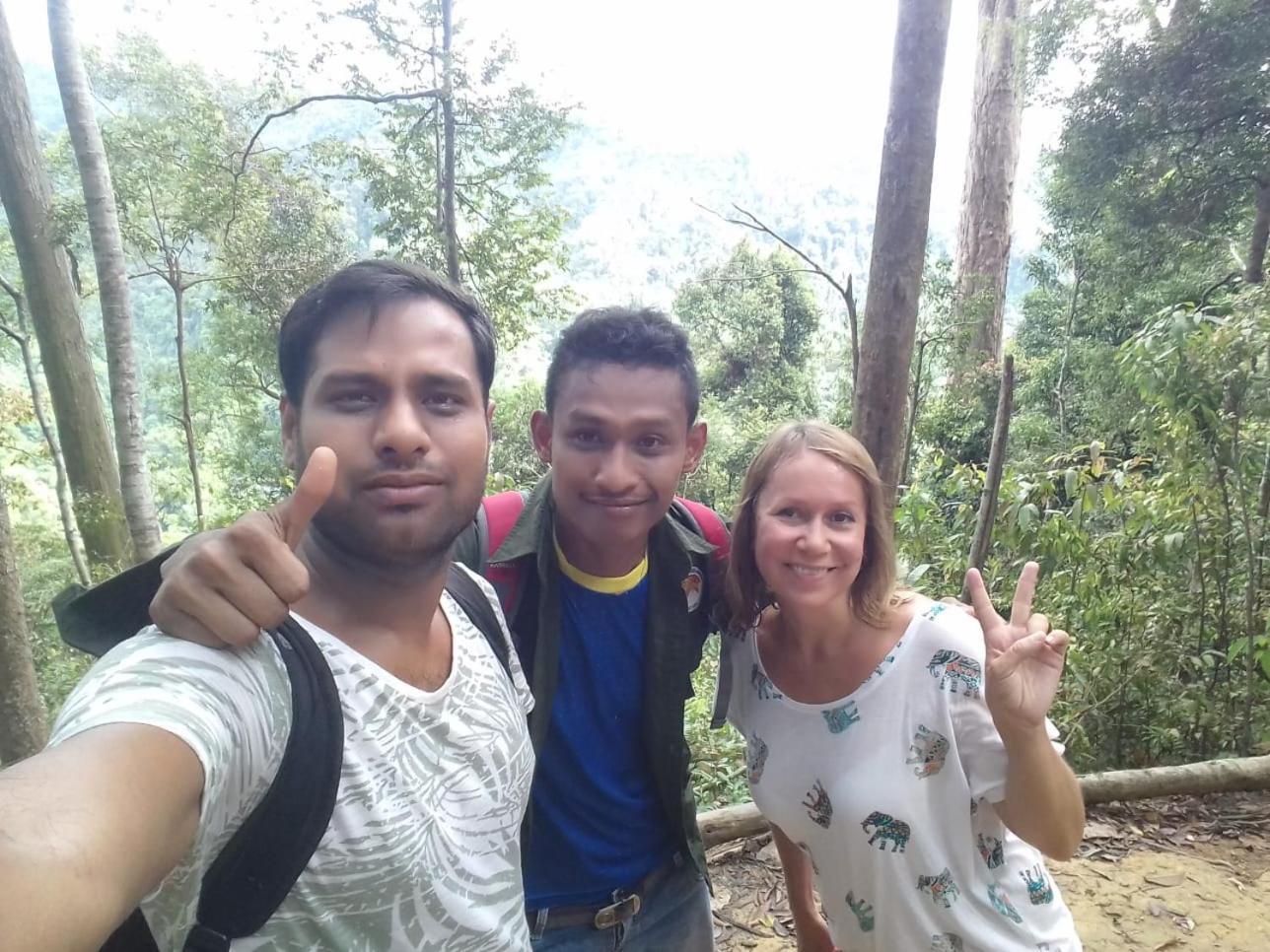 Orangutantreksumatra & Lovely Jungle Lodge Only Book If You Are Treking With Us Bukit Lawang Zimmer foto